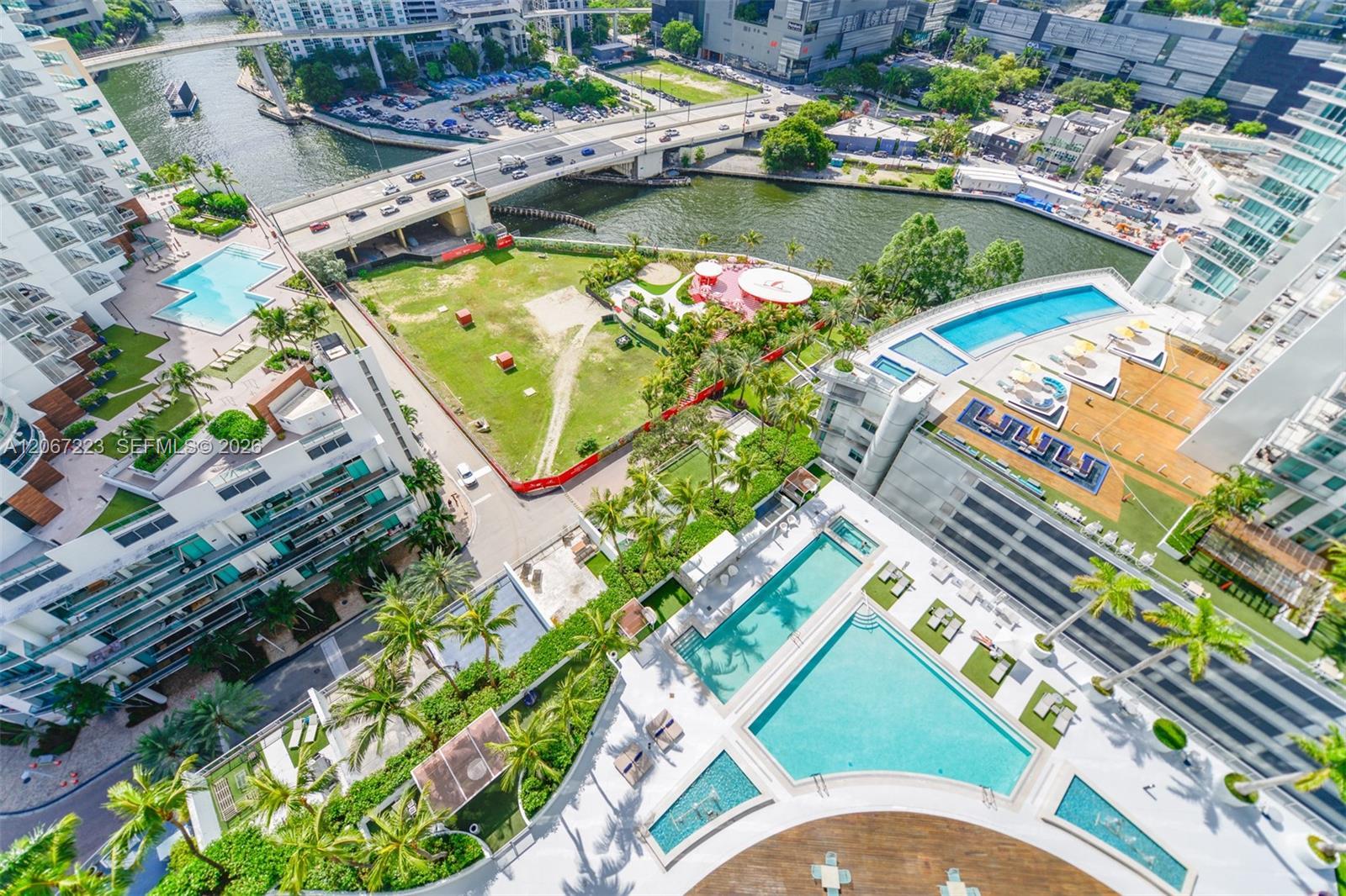 90 SW 3rd St # 2501, Miami FL 33130 photo 5