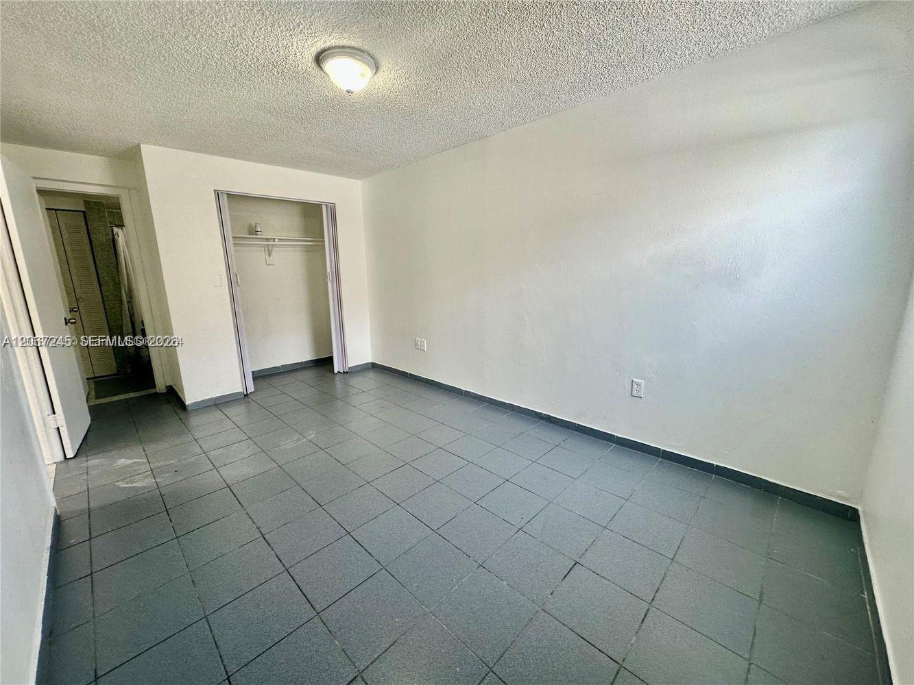 718 SW 11th Ave # 8, Miami FL 33130 photo 3
