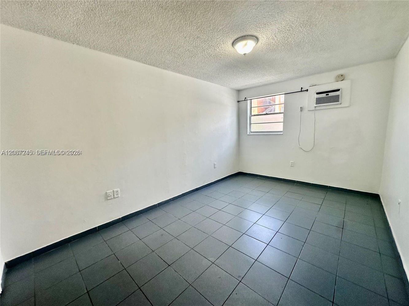 718 SW 11th Ave # 8, Miami FL 33130 photo 4