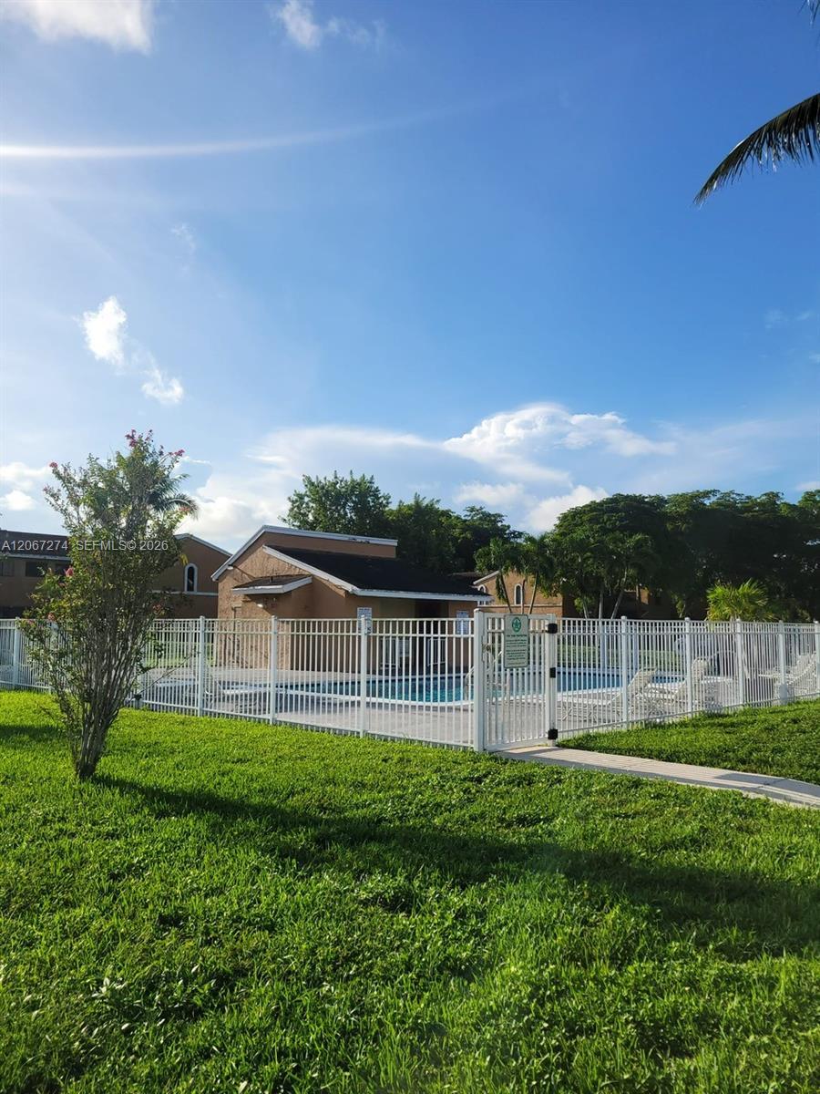 8075 NW 71st Ct, Tamarac FL 33321 photo 2