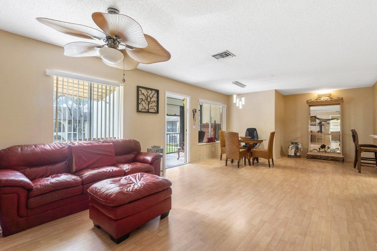 3587 LA PLAYAS # 2, FL 33463 photo 2