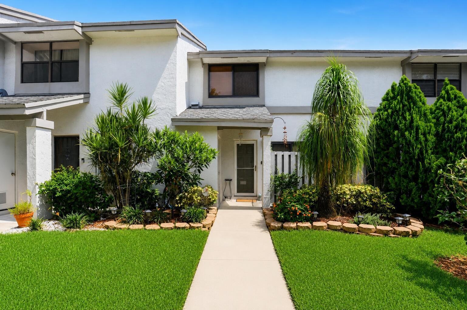 3435 CARAMBOLA Circle S # 2462, Coconut Creek FL 33066