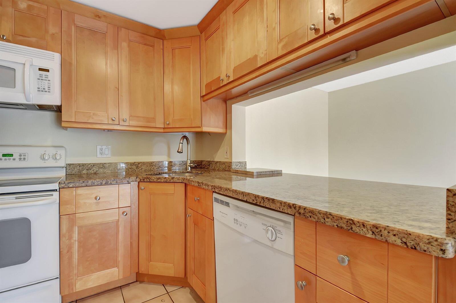 616 SEA PINE Way # C2, FL 33415 photo 4