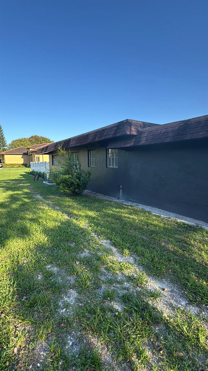 10 SW 46TH Avenue, Plantation FL 33317 photo 2