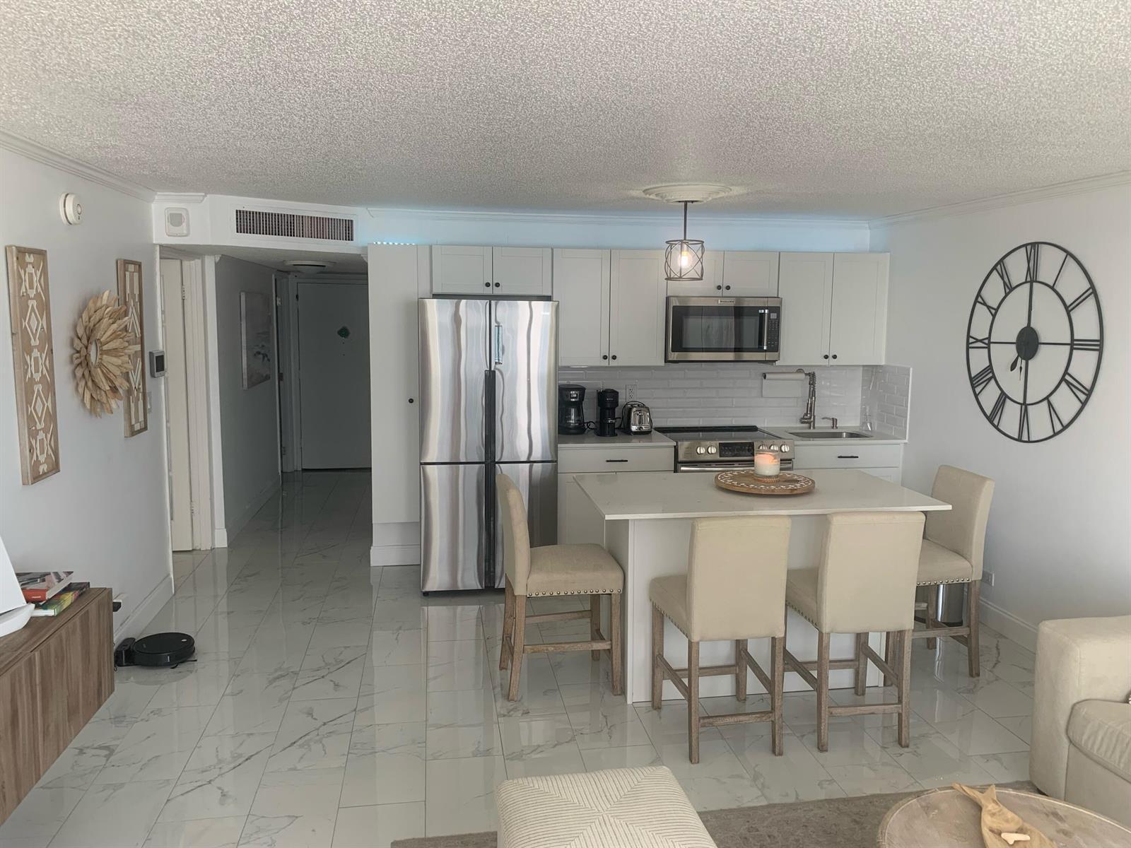 6039 COLLINS Avenue # 1722, Miami Beach FL 33140 photo 2
