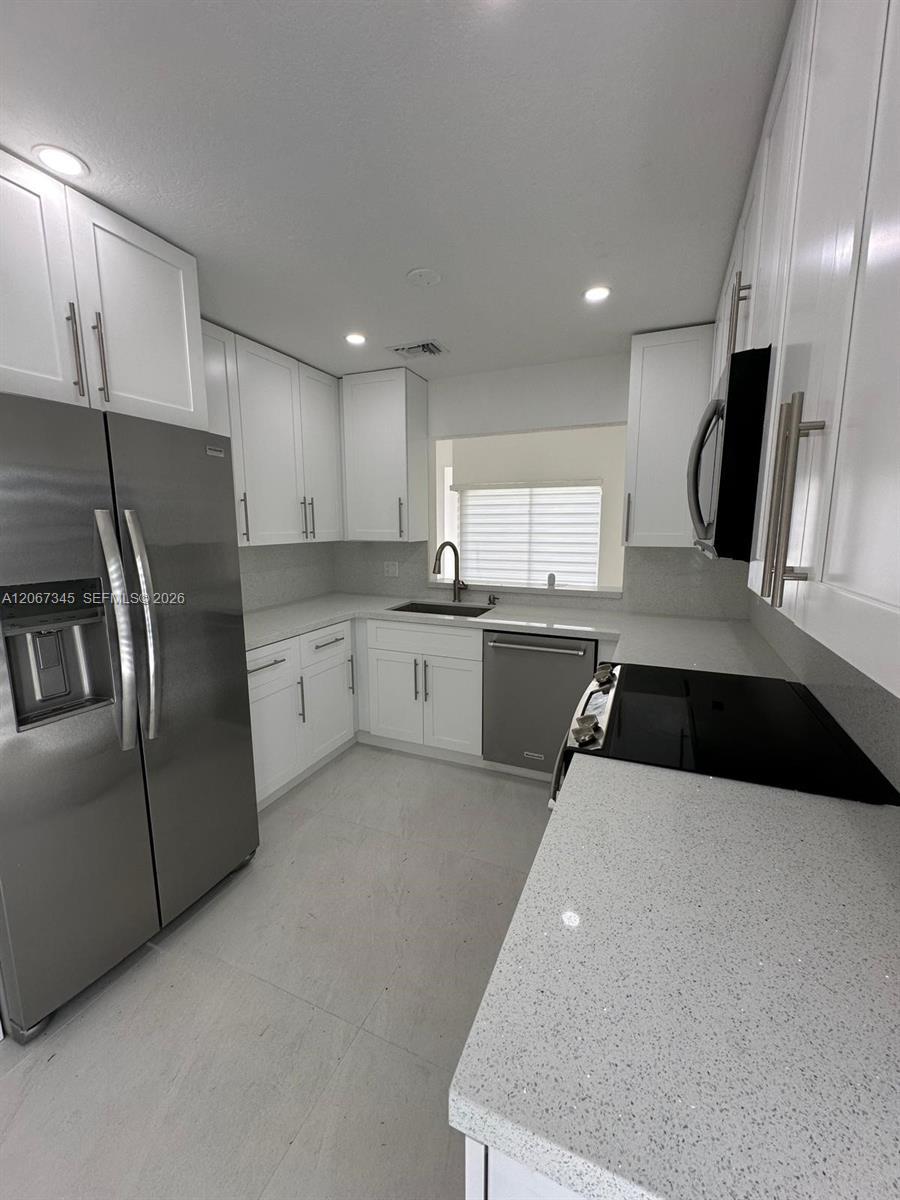 20926 SW 124th Ave Rd, Miami FL 33177 photo 2