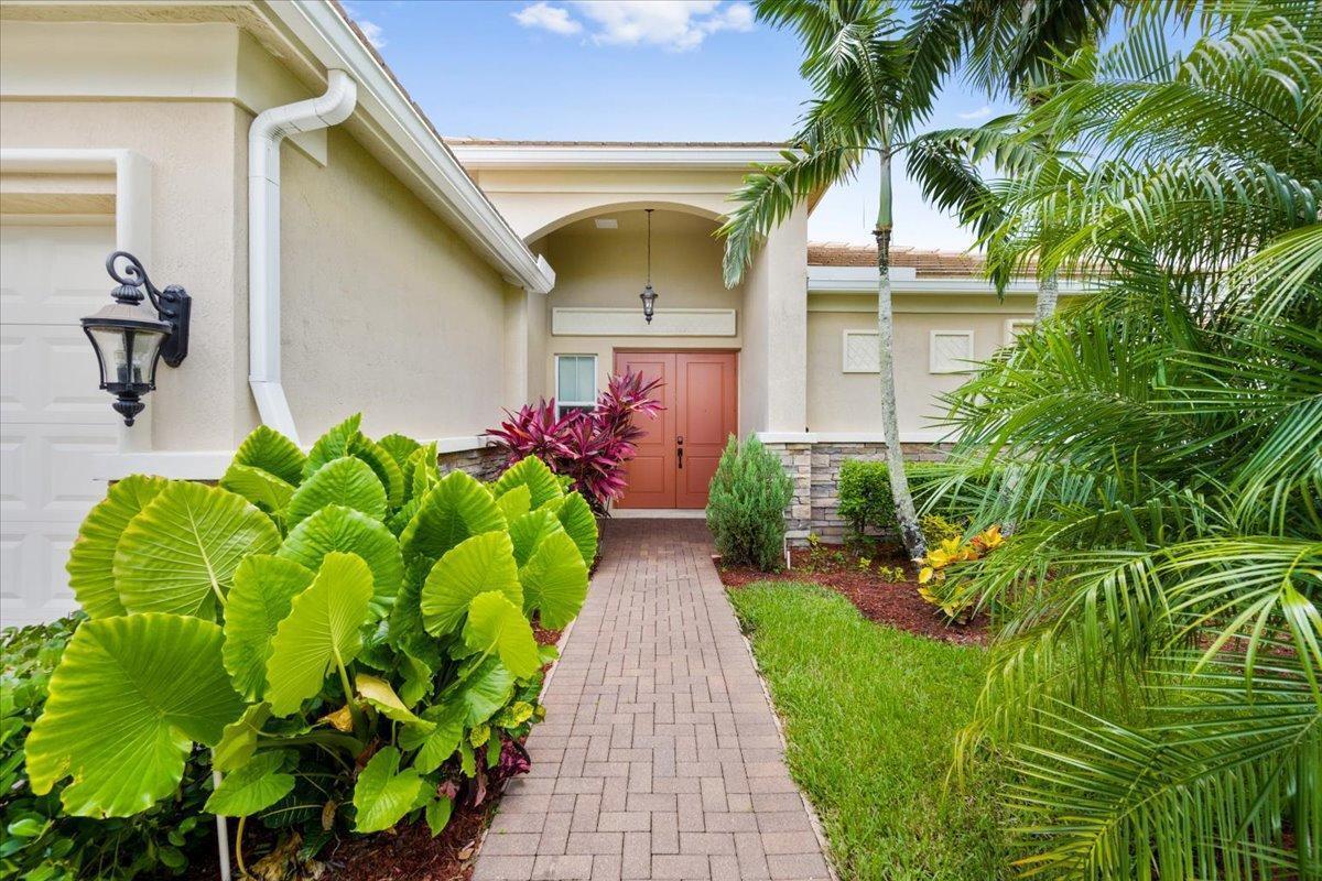 8152 Butler Greenwood Drive, Royal Palm Beach FL 33411 photo 2