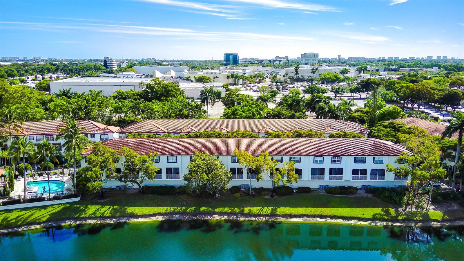 20889 Saint Andrews Boulevard, Boca Raton FL 33433 photo 3