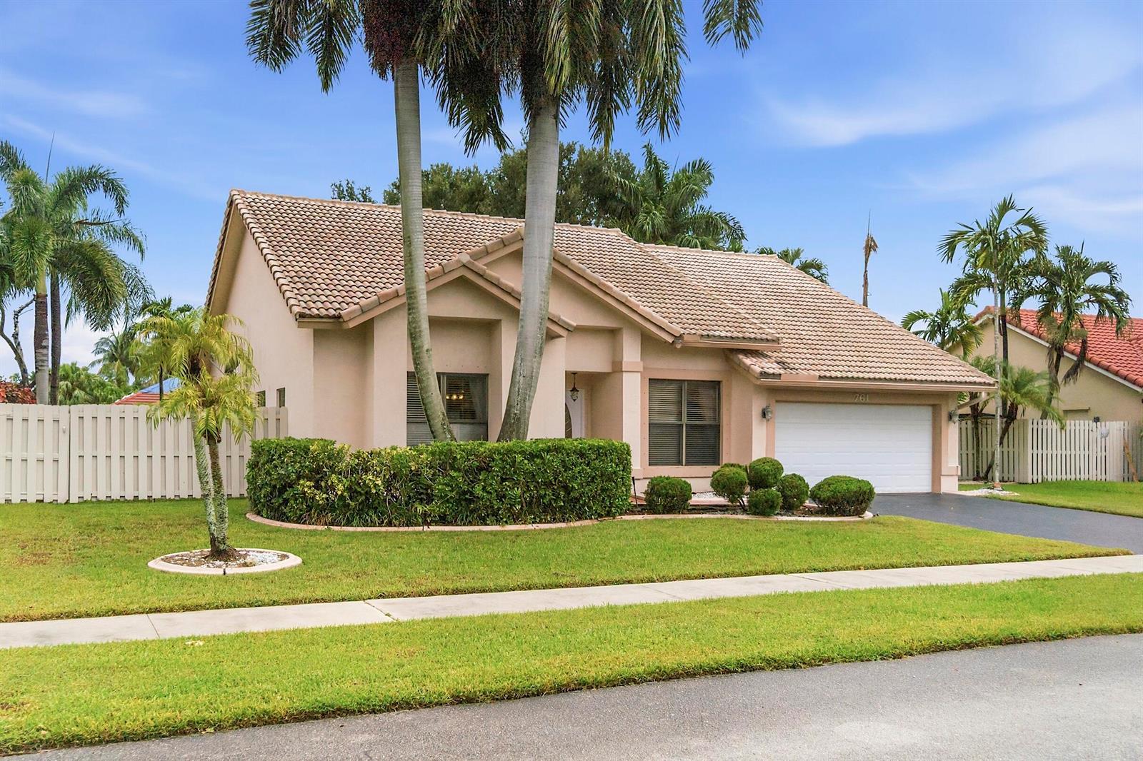 761 Greenbriar Avenue, Davie FL 33325 photo 3
