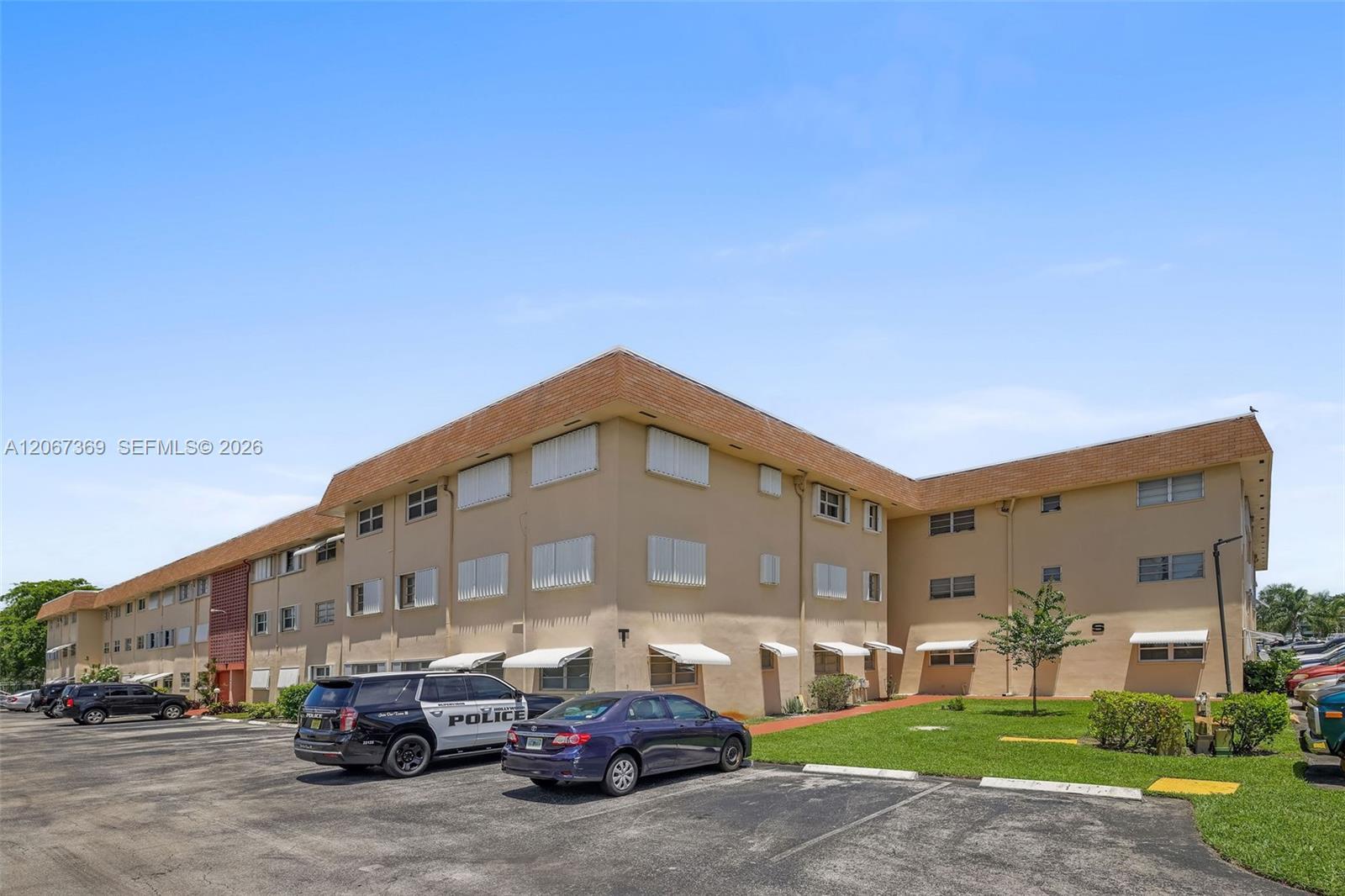 5300 Washington St # T125, Hollywood FL 33021 photo 3