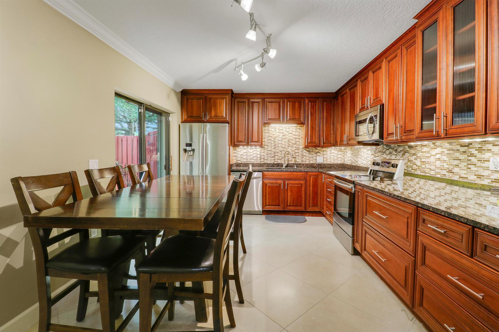 1901 19th Lane, Palm Beach Gardens FL 33418 photo 2
