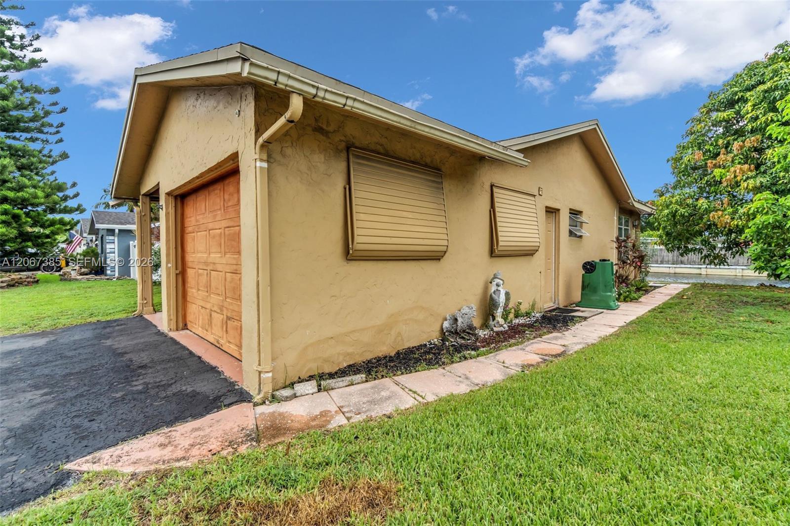 6605 NW 77th St, Tamarac FL 33321 photo 5