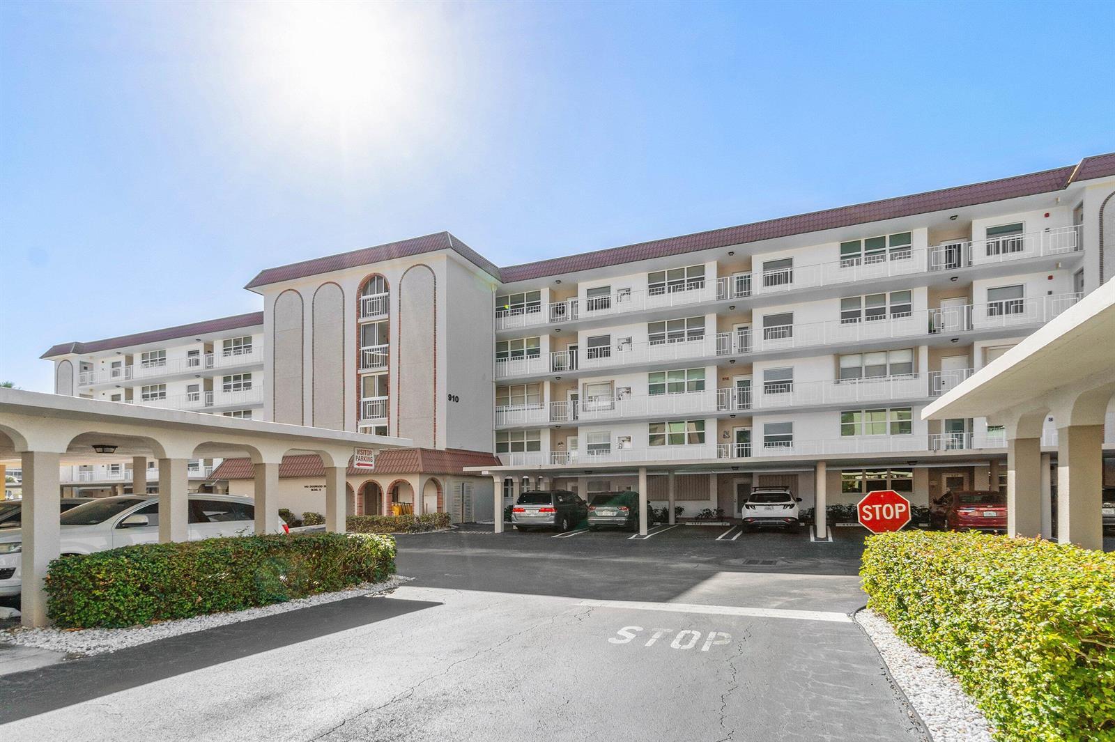 910 Dogwood Drive # 444, Delray Beach FL 33483