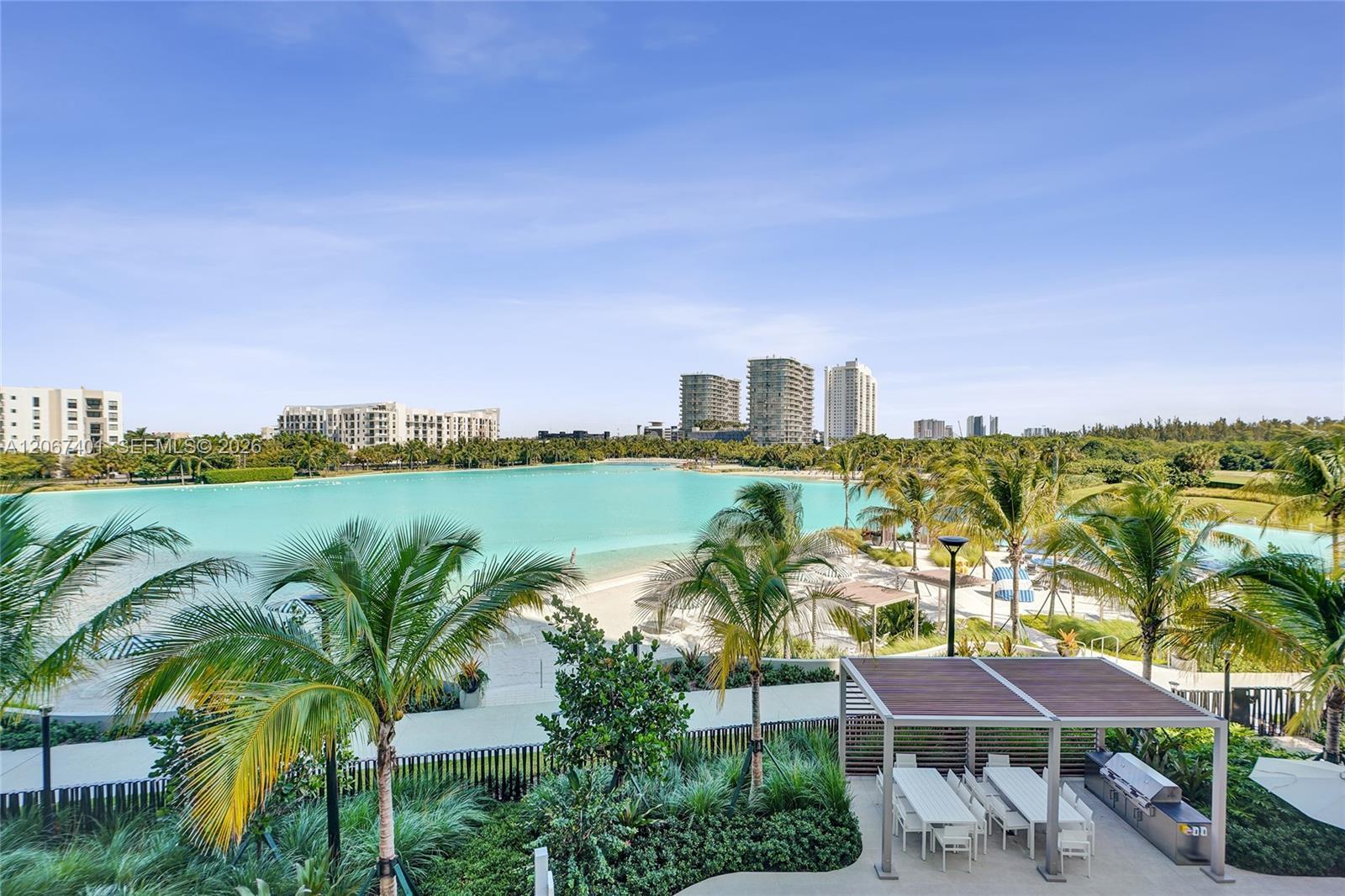 2411 Laguna Circle # 208, Miami FL 33181 photo 2