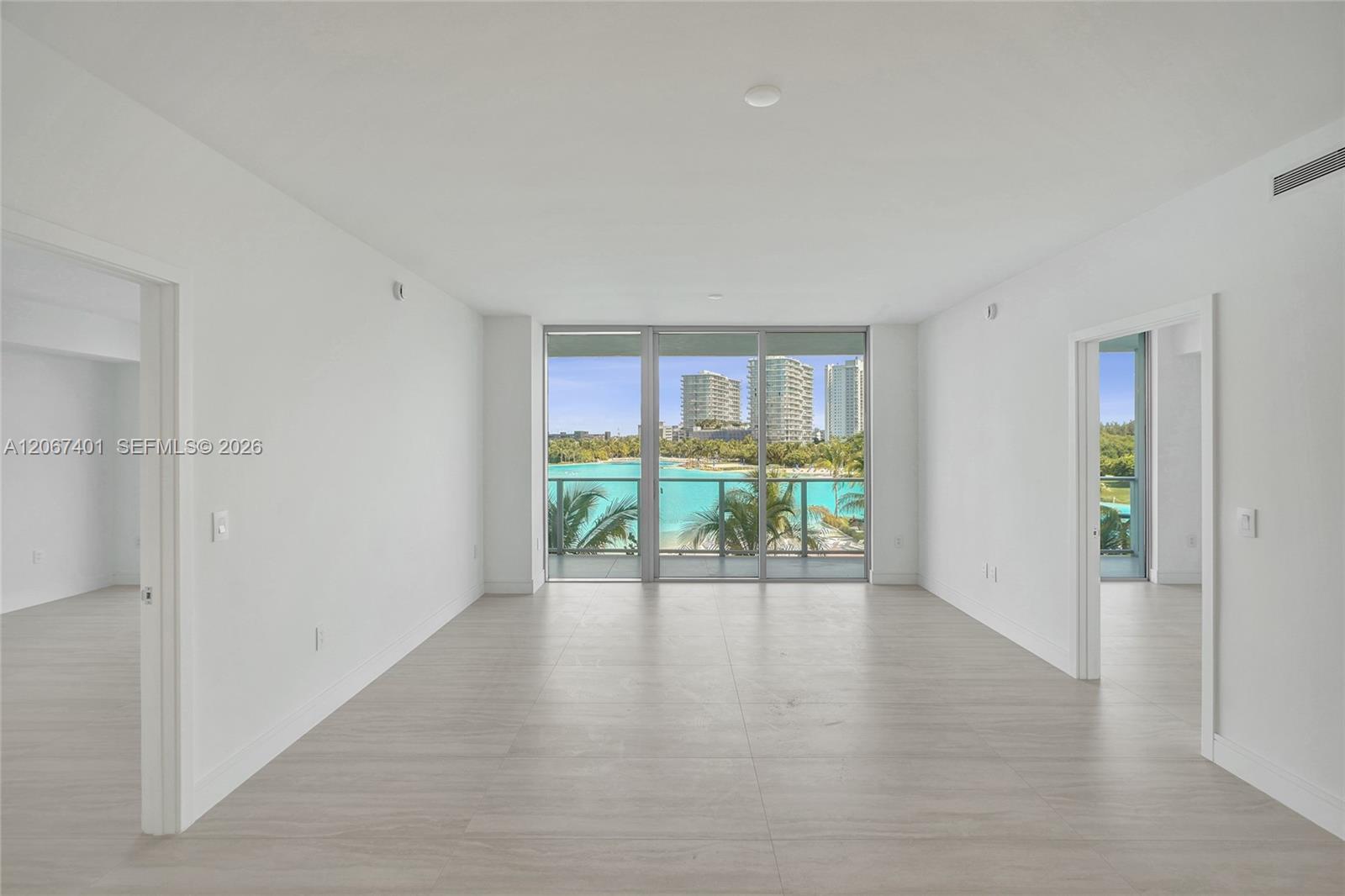 2411 Laguna Circle # 208, Miami FL 33181 photo 3