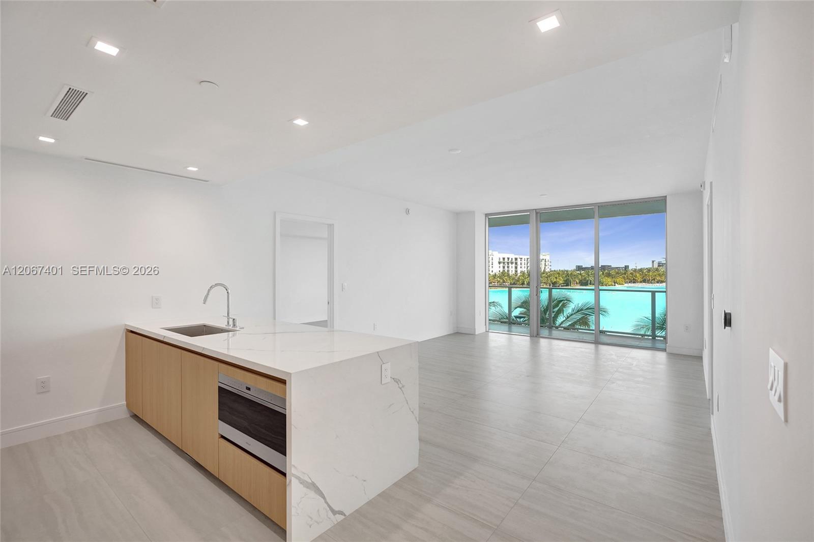 2411 Laguna Circle # 208, Miami FL 33181 photo 5