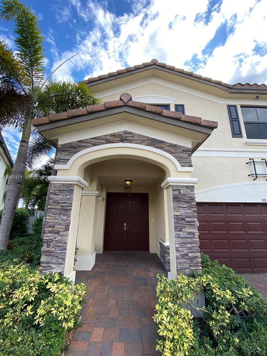 8843 W 34th Ave, Hialeah FL 33018 photo 2