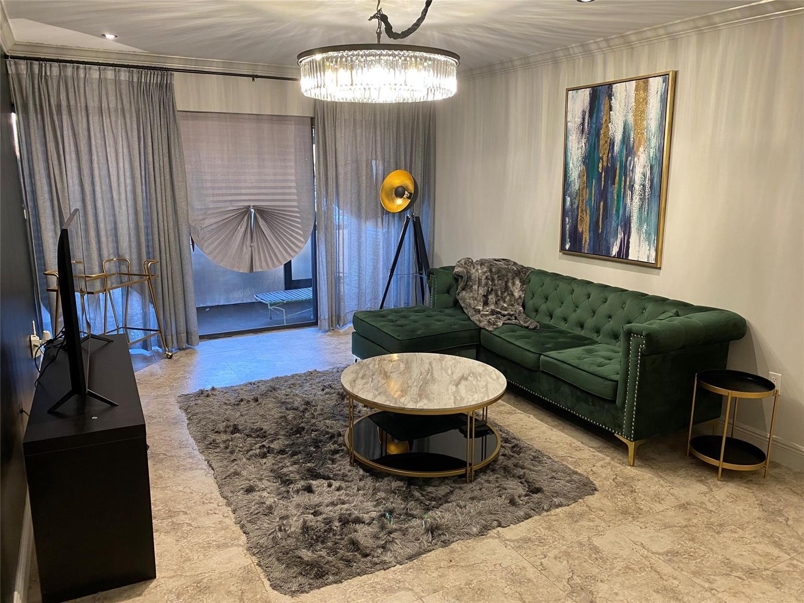 4040 N HILLS Drive # 5, Hollywood FL 33021
