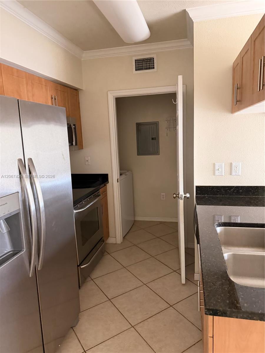 6559 Emerald Dunes Dr # 303, West Palm Beach FL 33411 photo 4