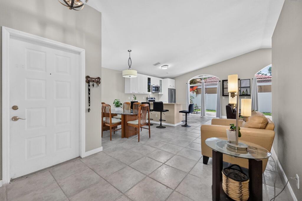 922 OPAL Terrace, Weston FL 33326 photo 2