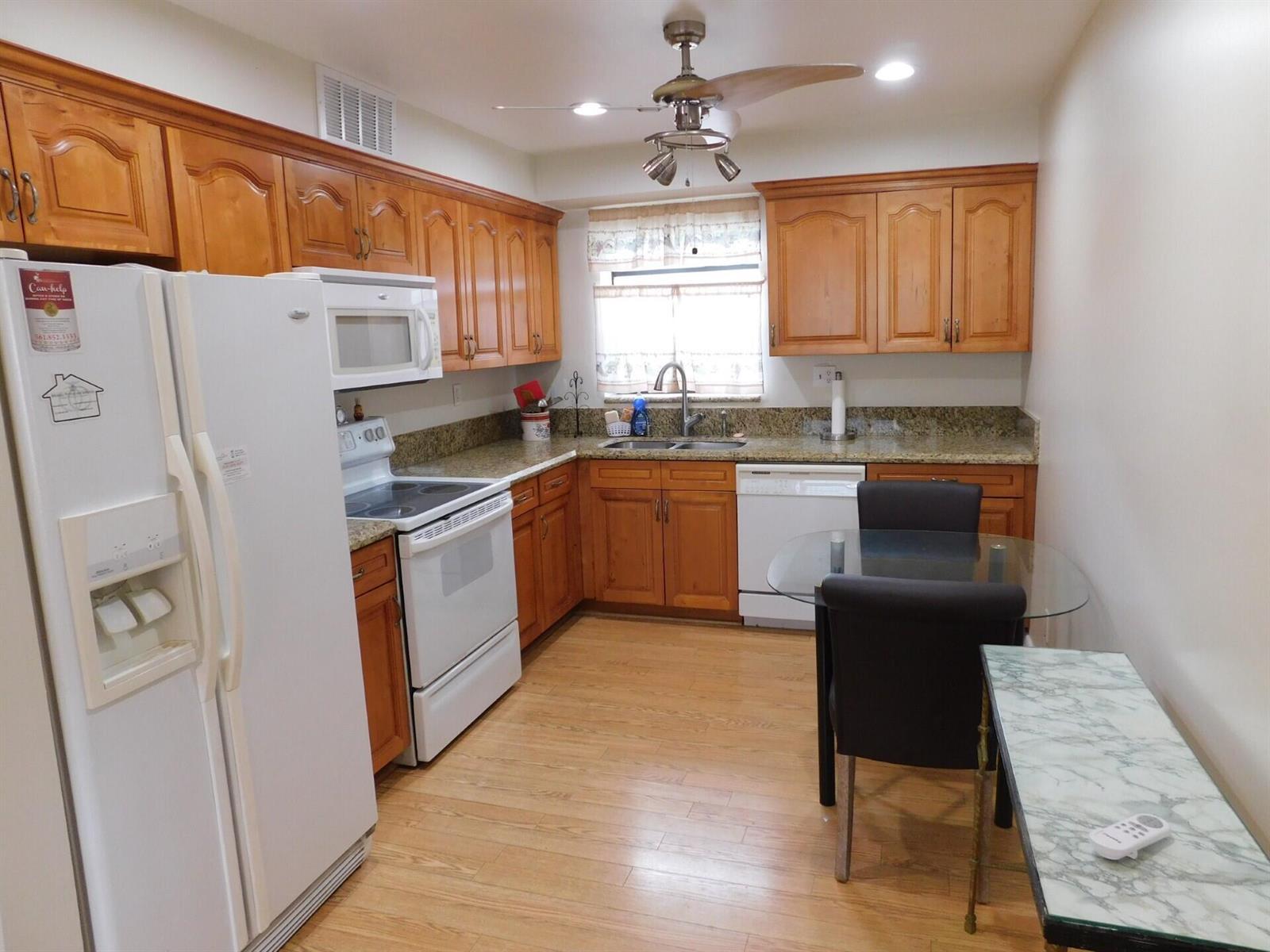 565 Piedmont L, Delray Beach FL 33484 photo 4