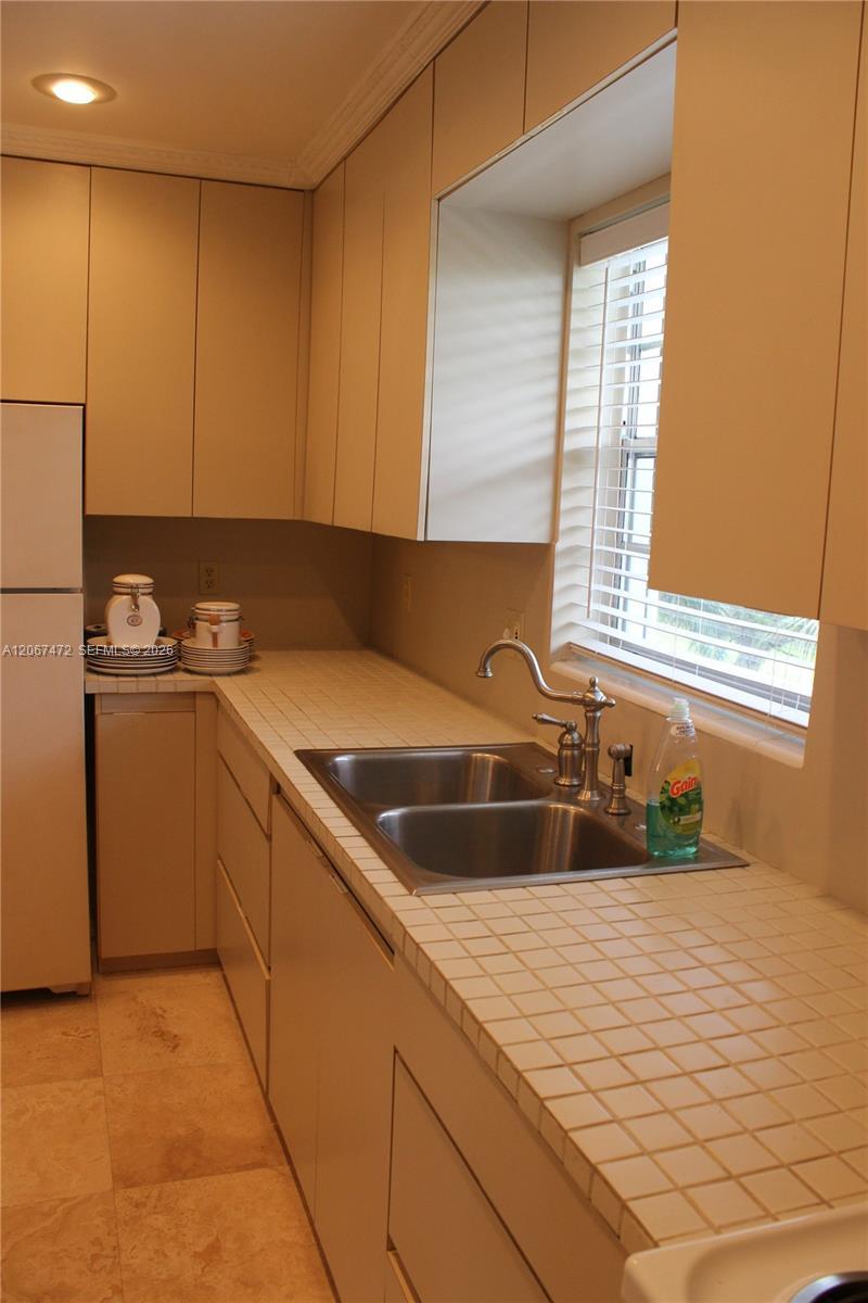 7550 SW 82nd St # F204, Miami FL 33143 photo 3