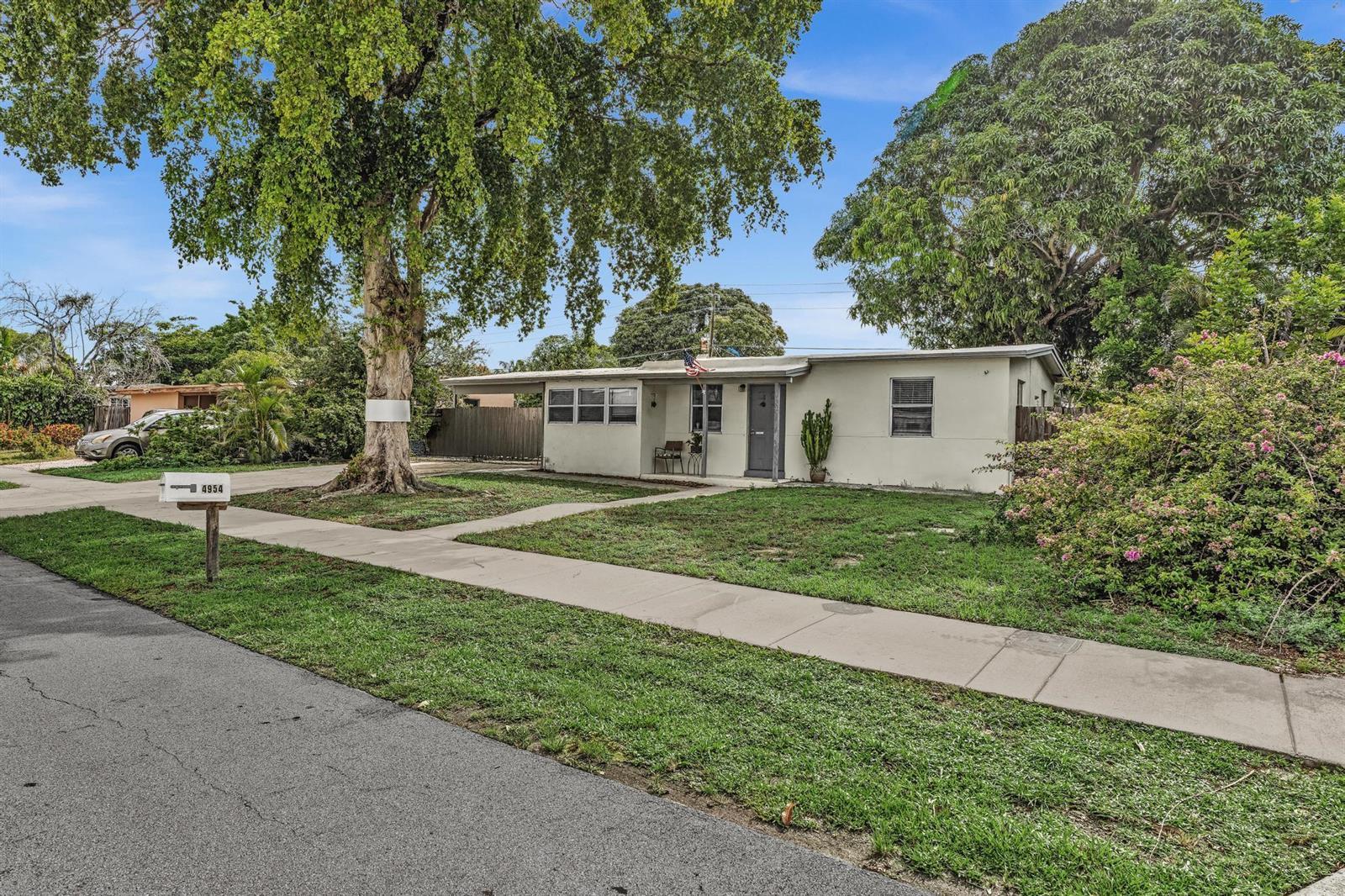 4954 NE 14TH Avenue, Pompano Beach FL 33064 photo 2