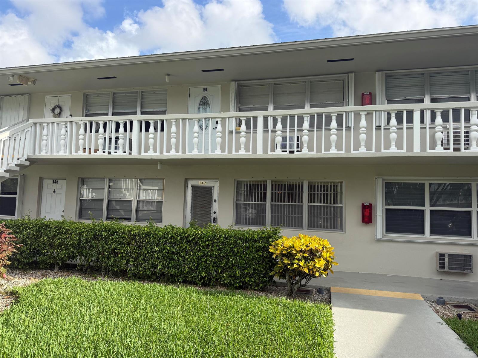 147 CAMBRIDGE G, West Palm Beach FL 33417 photo 2