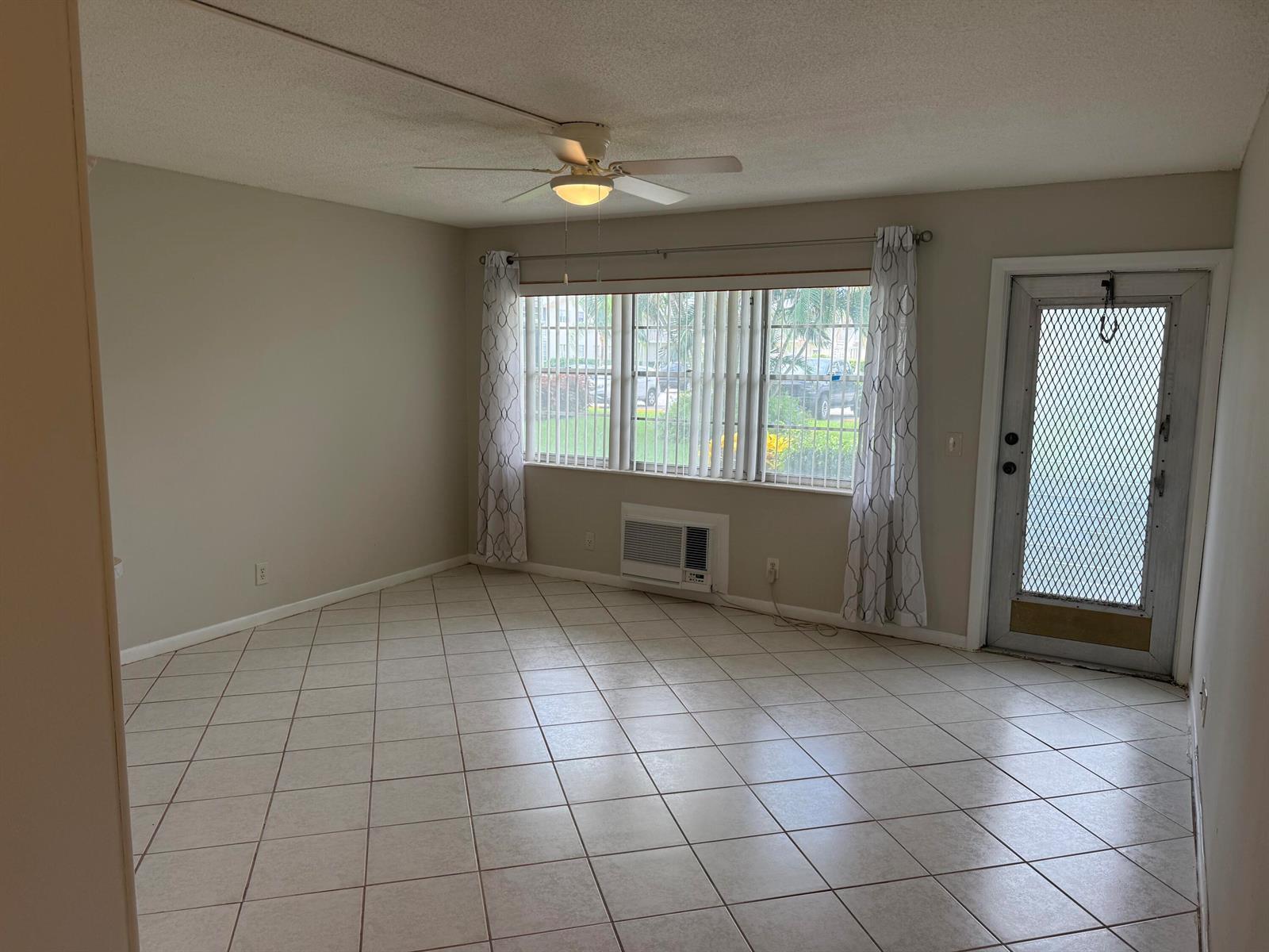 147 CAMBRIDGE G, West Palm Beach FL 33417 photo 3