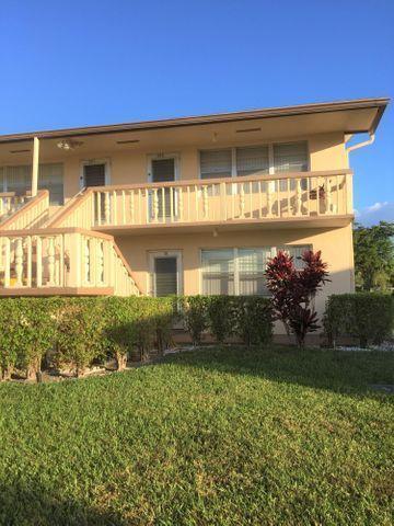 113 Canterbury E, West Palm Beach FL 33417