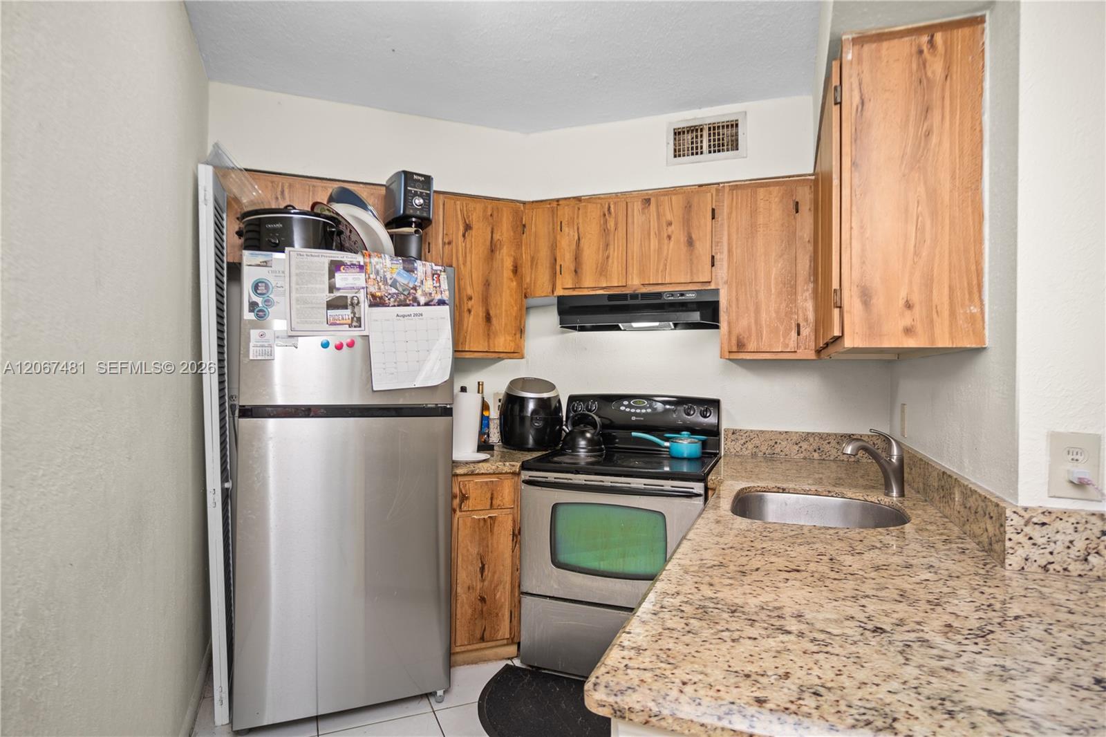 213 Lake Pointe Dr # 203, Oakland Park FL 33309 photo 2