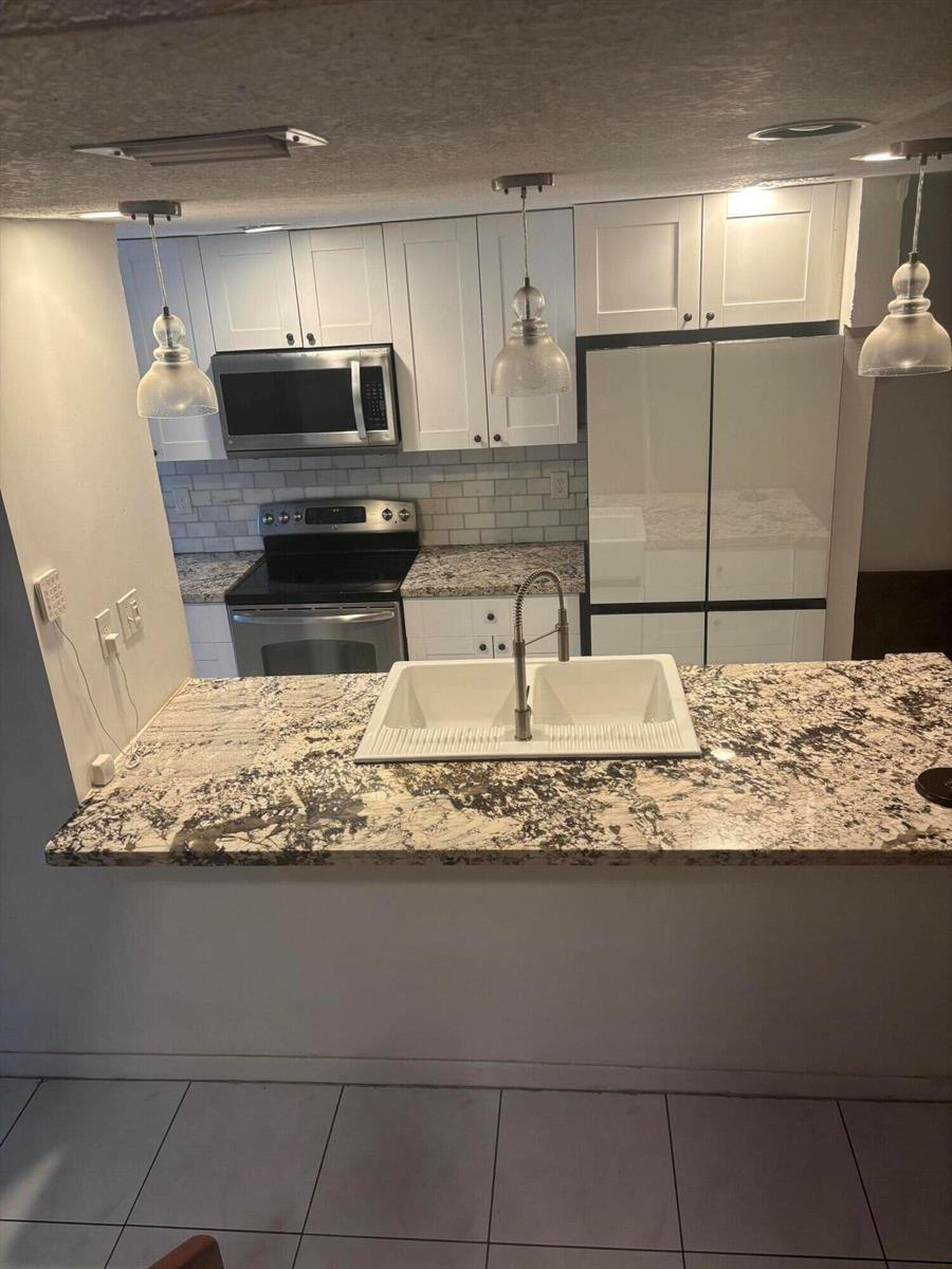 8240 NW 9TH Street # 3, Plantation FL 33324 photo 2