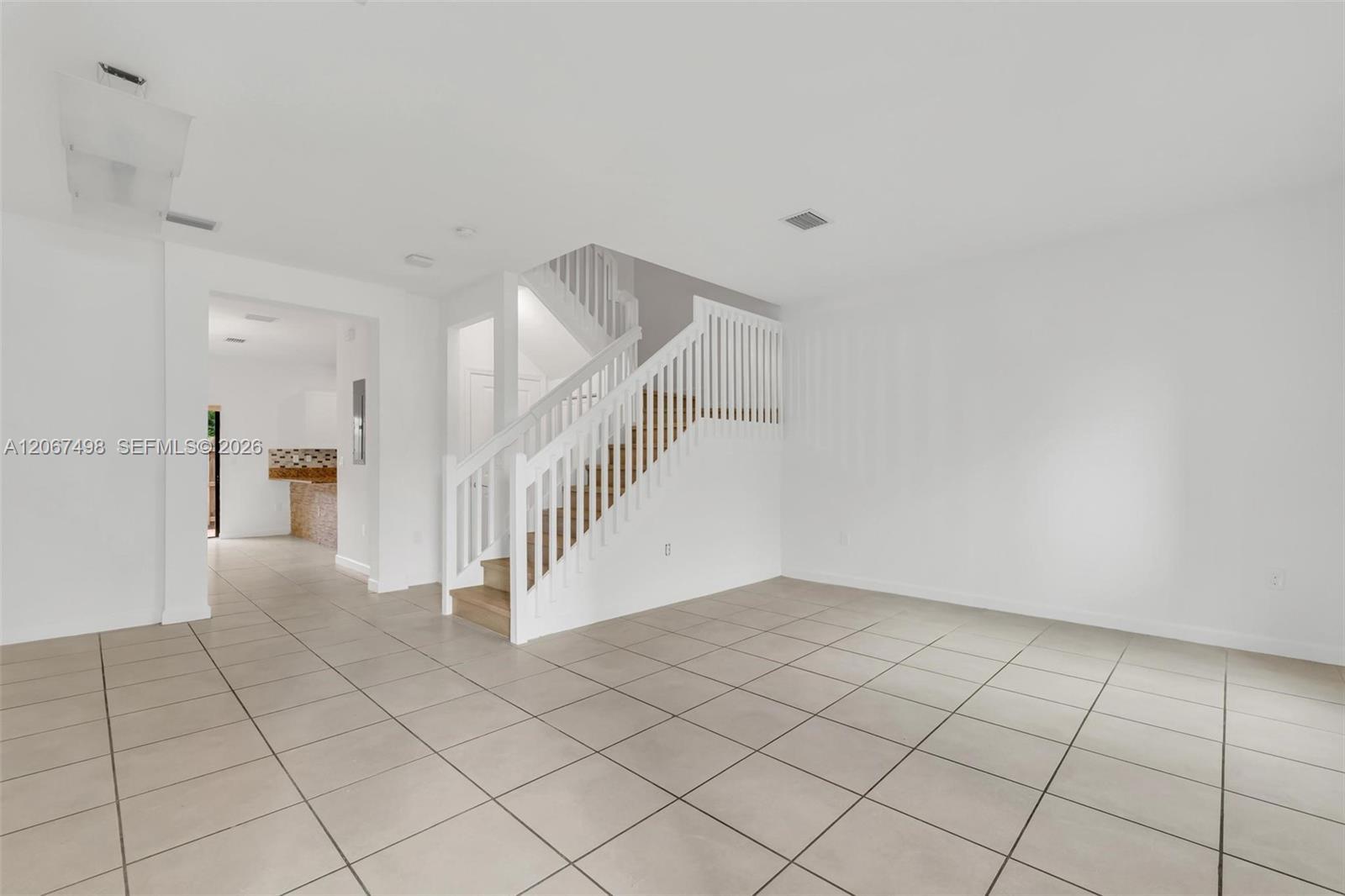582 NE 207th St # 582, Miami FL 33179 photo 4