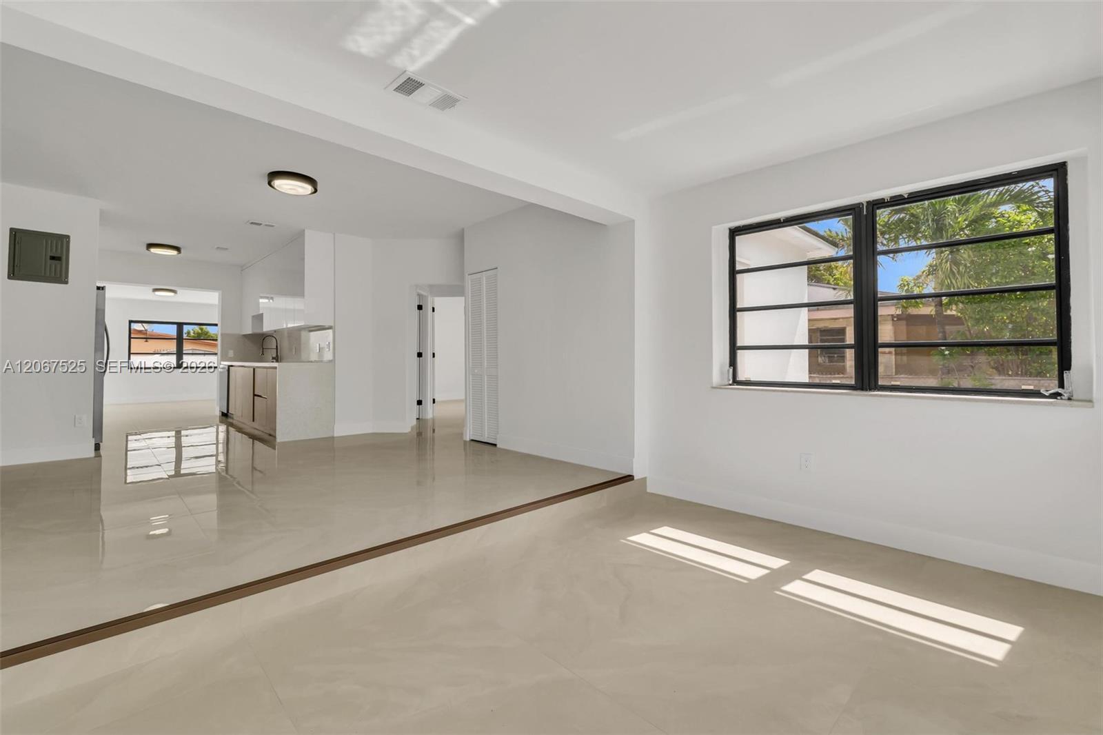 611 SE 4th St, Hialeah FL 33010 photo 3