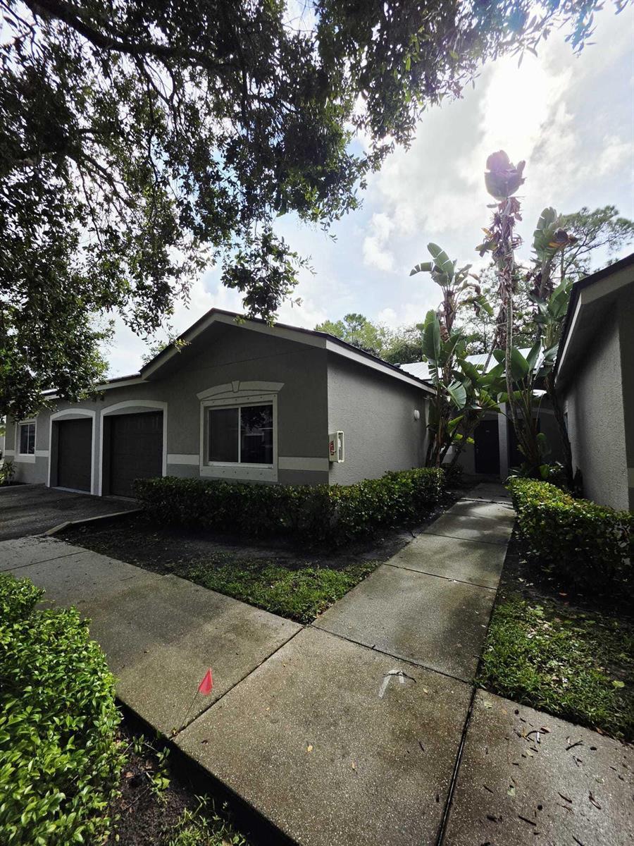 260 Crestwood Circle # 102, Royal Palm Beach FL 33411