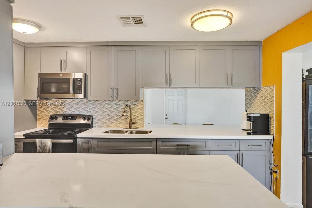 16520 NW 18th Ave, Miami Gardens FL 33054 photo 3