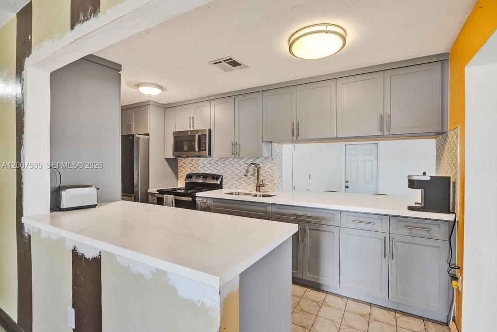 16520 NW 18th Ave, Miami Gardens FL 33054 photo 5