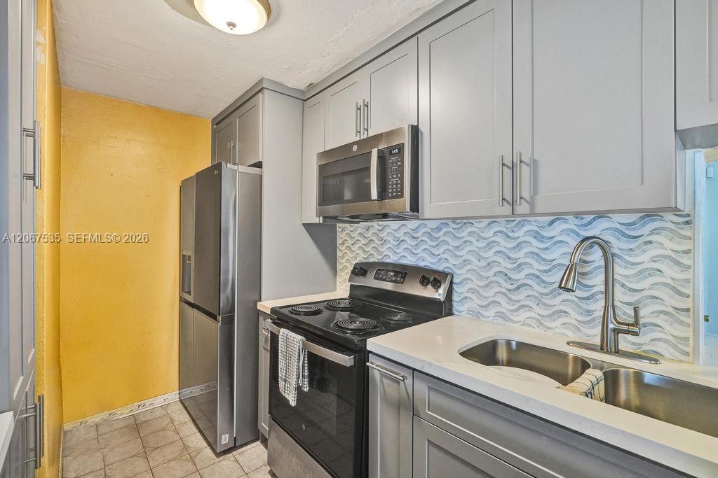 16520 NW 18th Ave, Miami Gardens FL 33054 photo 4