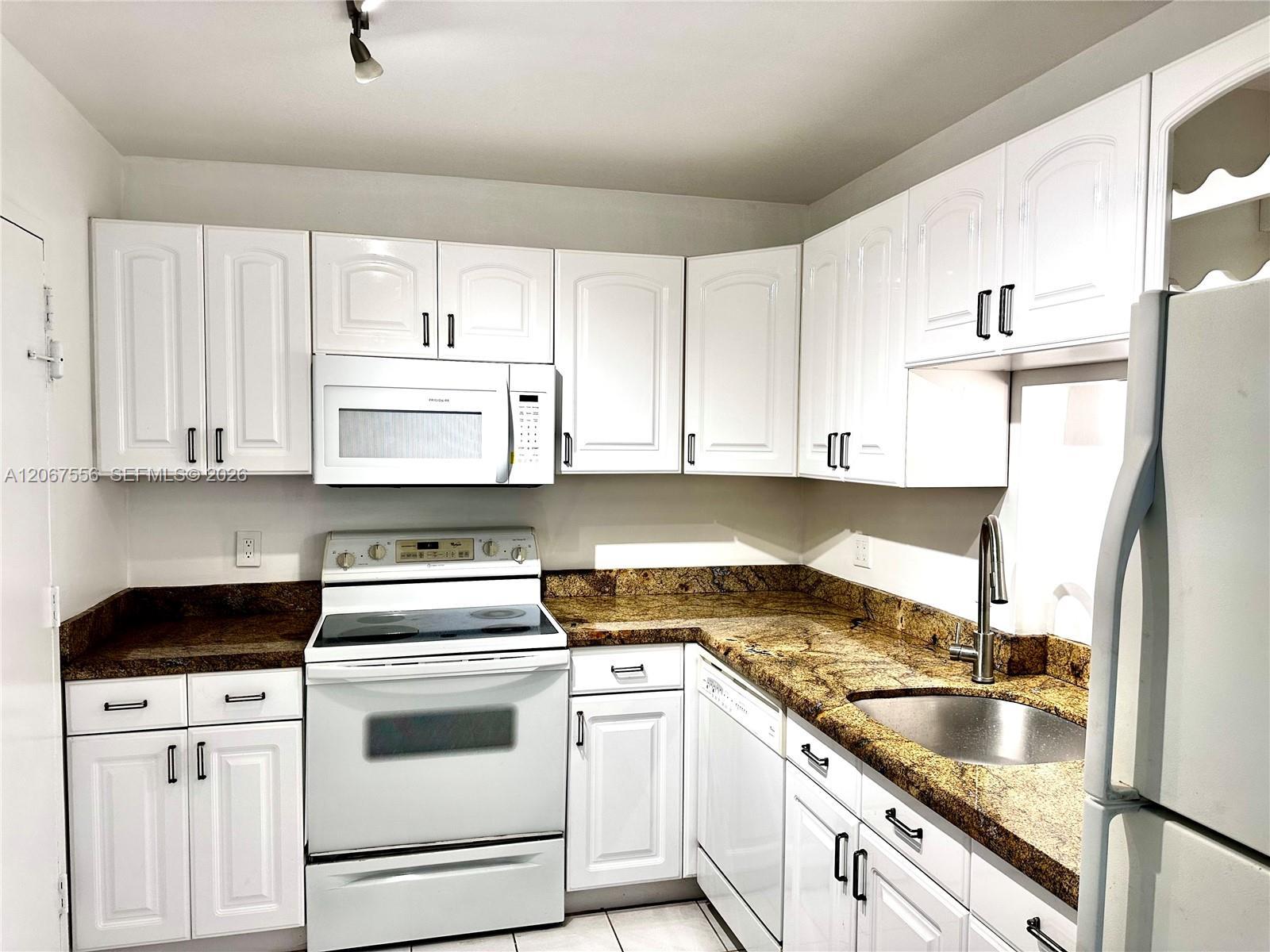 400 Kings Point Dr # 714, Sunny Isles Beach FL 33160 photo 3