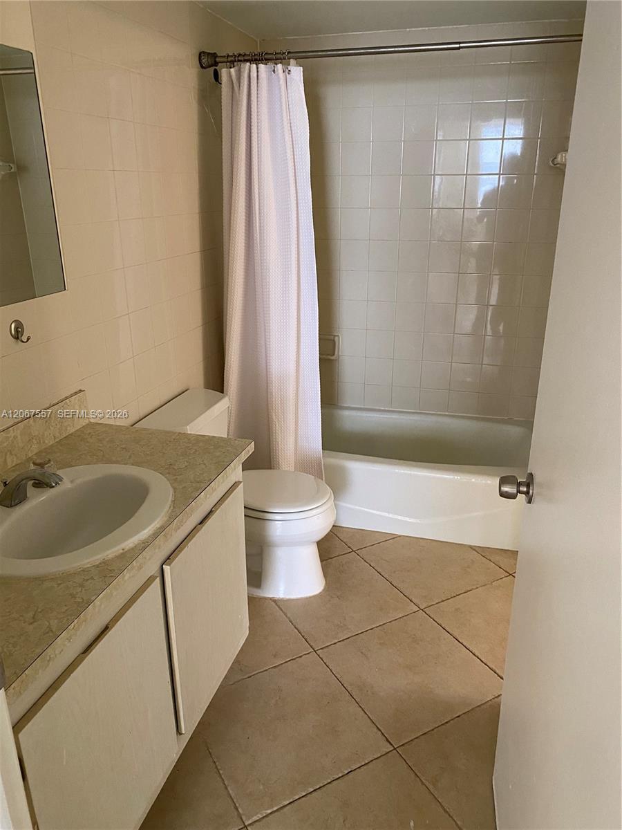 1470 NE 123rd St # A1406, North Miami FL 33161 photo 5