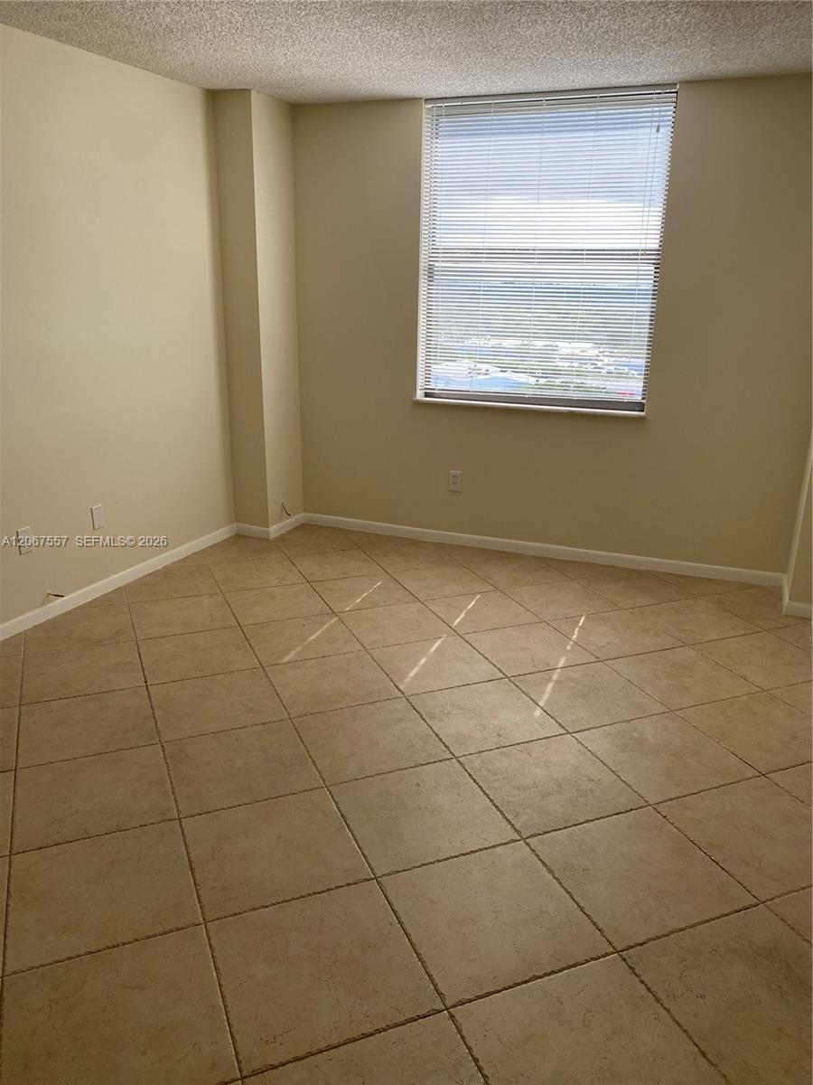 1470 NE 123rd St # A1406, North Miami FL 33161 photo 4