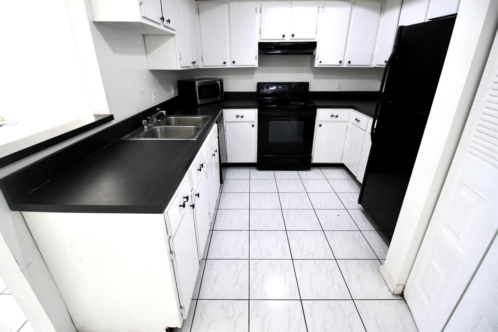 6287 Scotch Pine Lane, Lake Worth FL 33462 photo 2