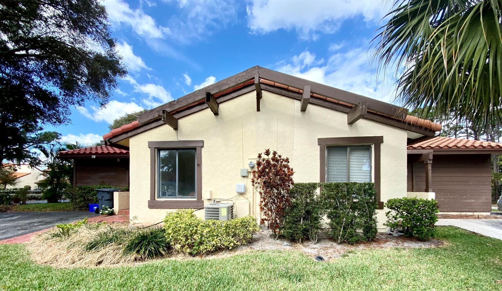 6287 Scotch Pine Lane, Lake Worth FL 33462