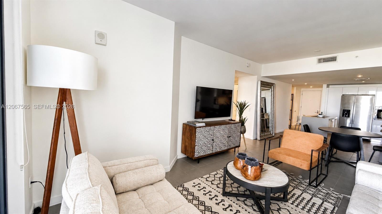 1600 NE 1st Ave # 2512, Miami FL 33132 photo 2