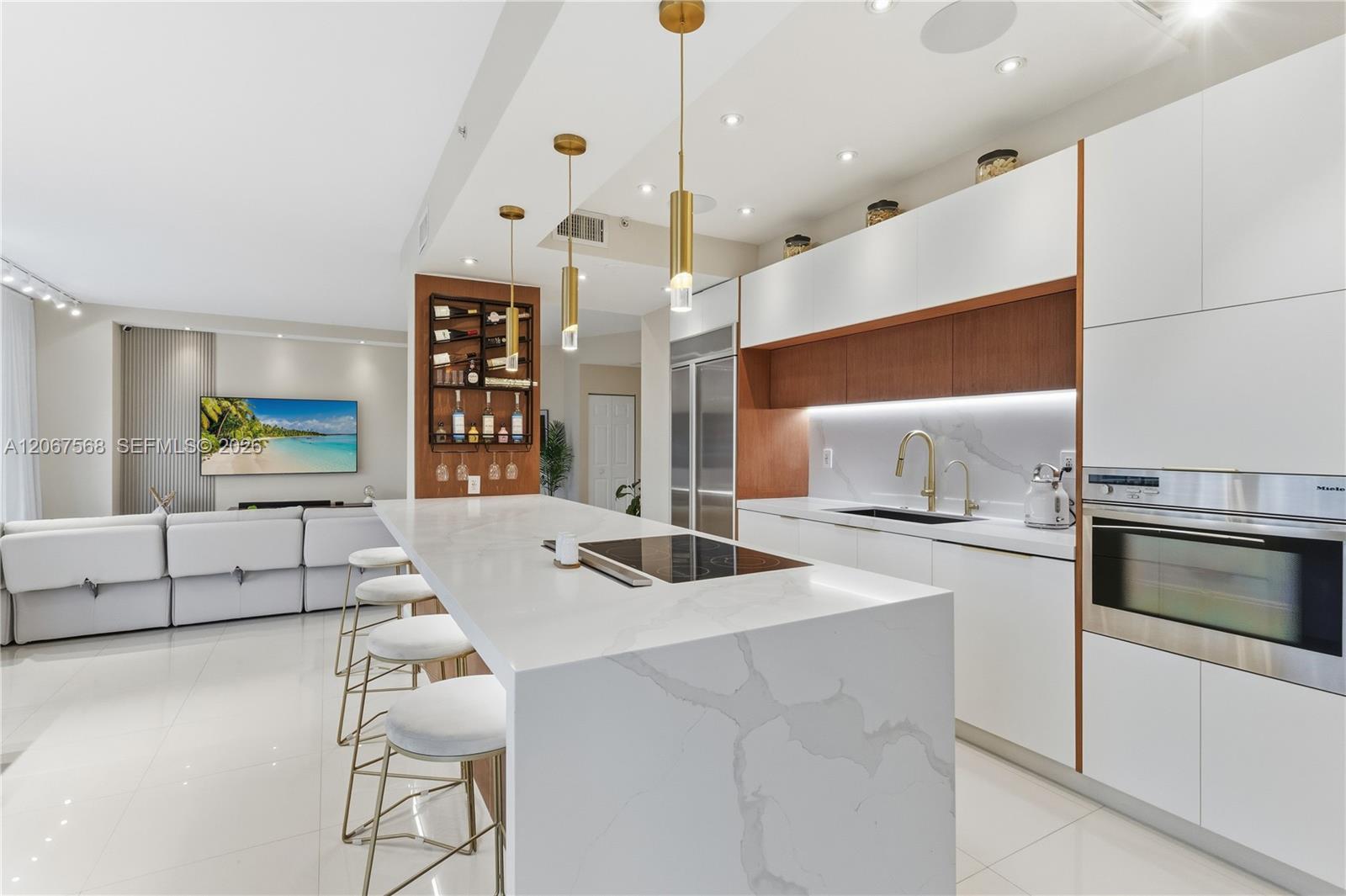 3500 Mystic Pointe Dr # 104, Aventura FL 33180 photo 3