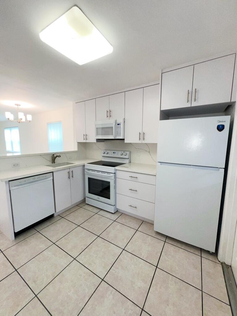 3777 NW 78TH Avenue # 46E, Davie FL 33024 photo 2