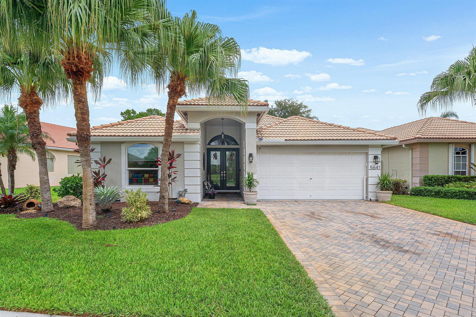 5641 FOUNTAINS Drive S # 5641, Lake Worth FL 33467