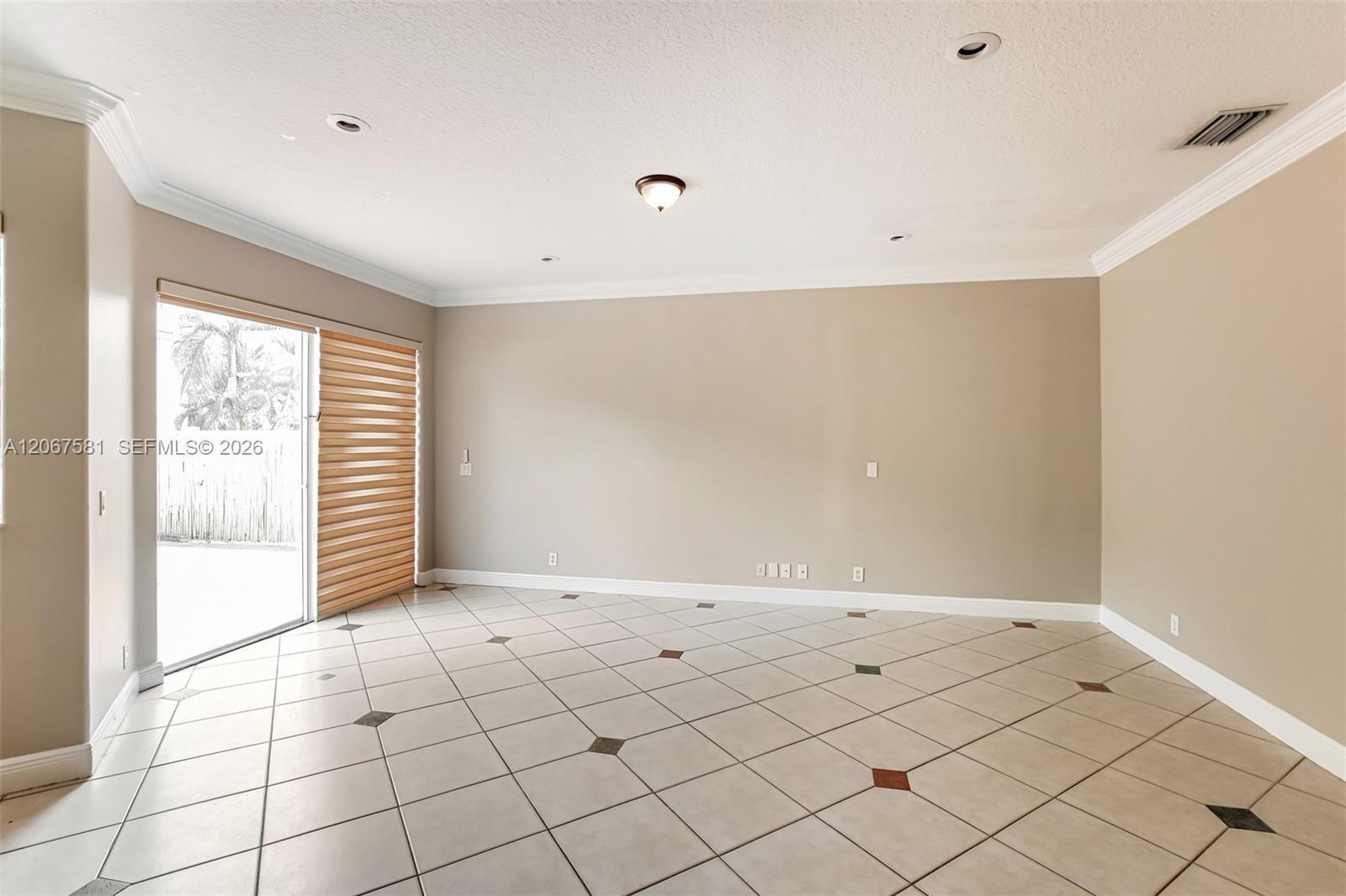 16324 SW 15th St, Pembroke Pines FL 33027 photo 2