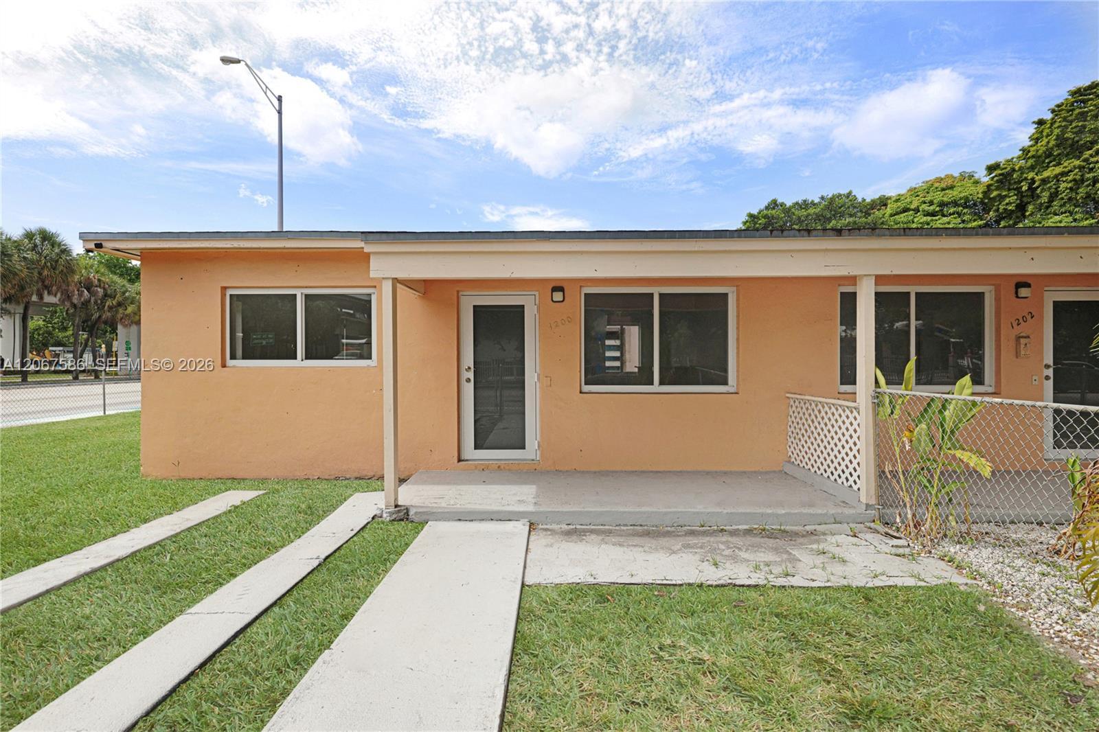 1202 NW 34th St # 1202, Miami FL 33142 photo 2