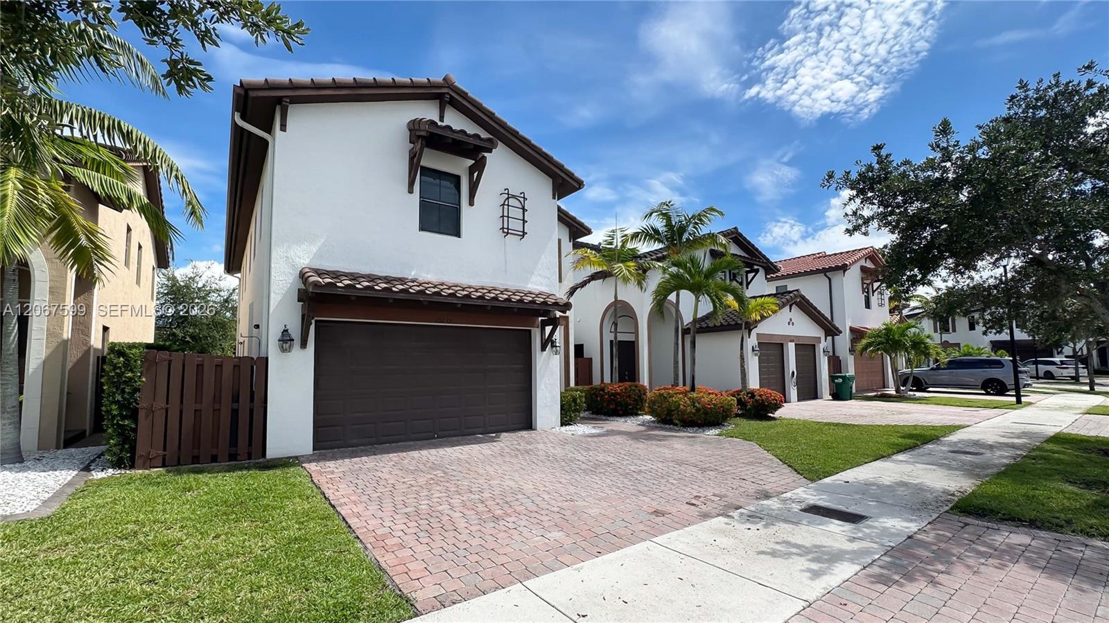 10235 NW 87th Ter, Doral FL 33178 photo 3
